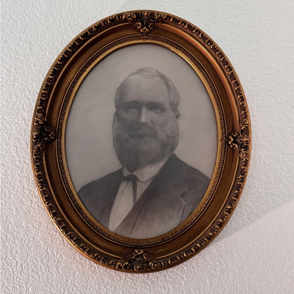 Vintage Oval Gold Frame With Portrait 17.5” x 14.5”